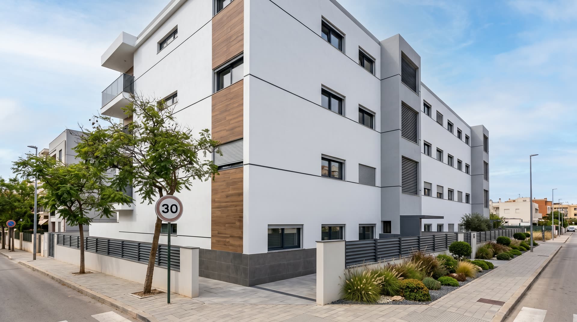 Building exterior at Vale Lagar 89
